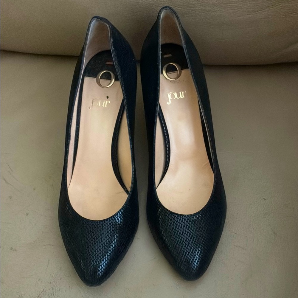 O JOUR Made in Italy Black Leather Heels with Minimalist Design